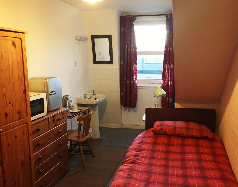 Antrim Guest House Абърдийн Екстериор снимка