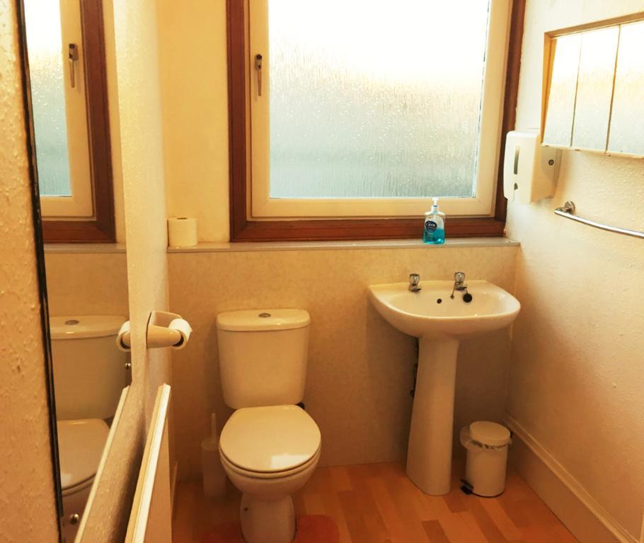 Antrim Guest House Абърдийн Екстериор снимка