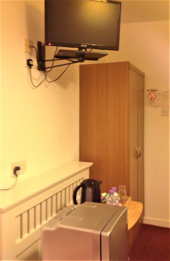 Antrim Guest House Абърдийн Стая снимка