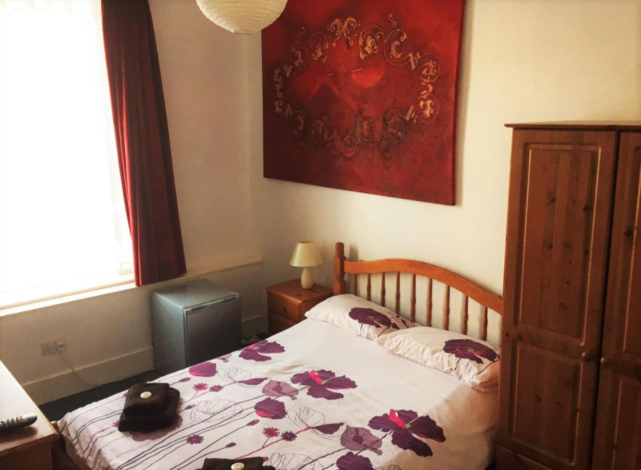Antrim Guest House Абърдийн Екстериор снимка
