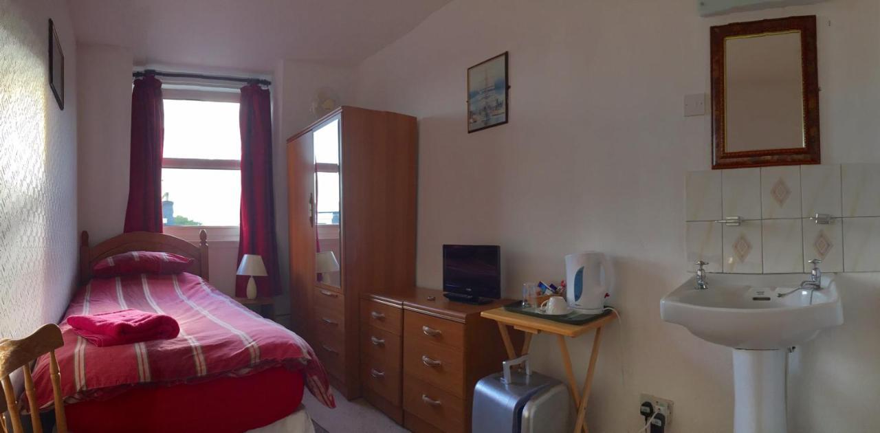 Antrim Guest House Абърдийн Екстериор снимка