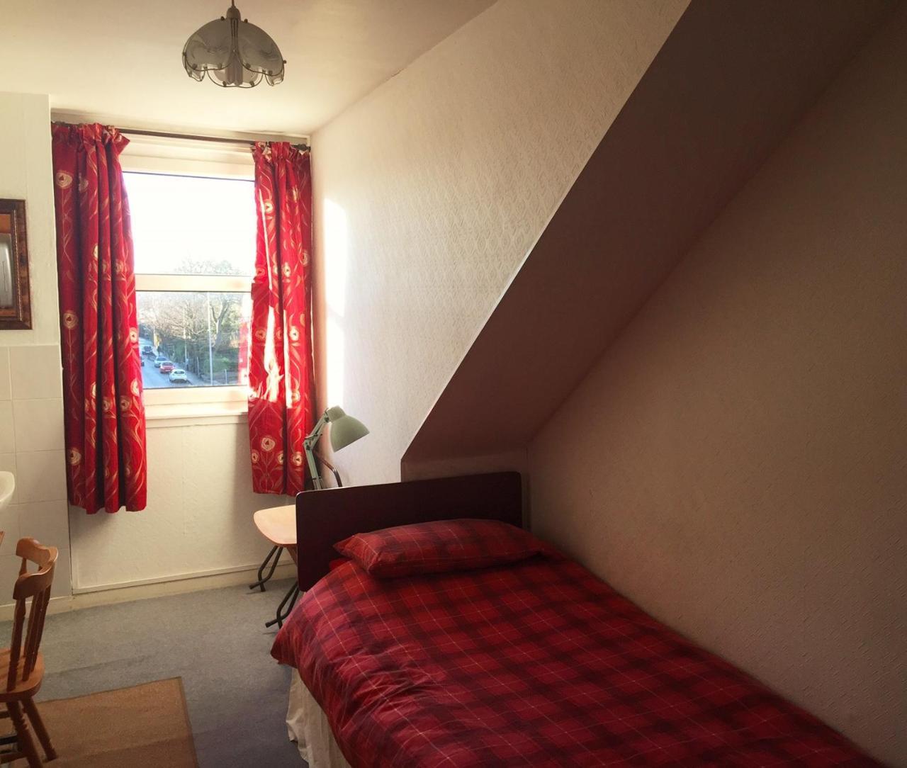 Antrim Guest House Абърдийн Екстериор снимка